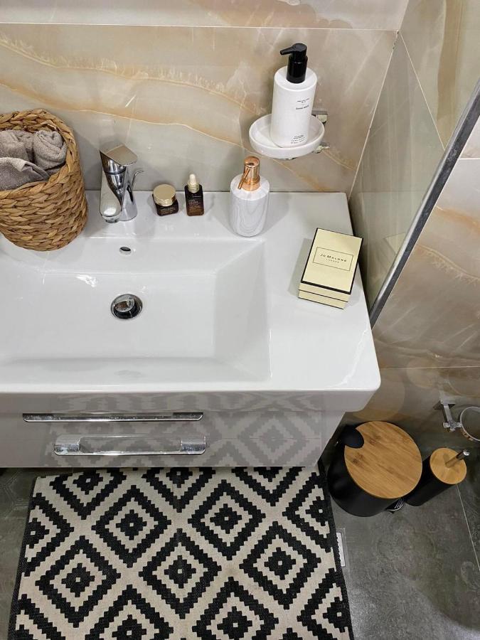 Qerret Boutique Studio Apartment *